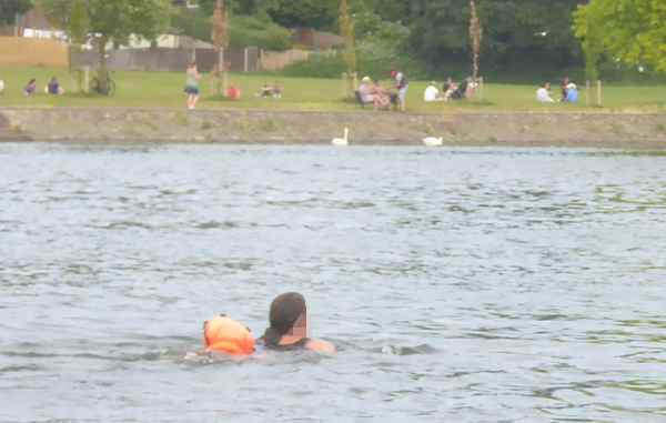 swimmer in Itchen at All Aboard 23 cropped 600pxP1040434