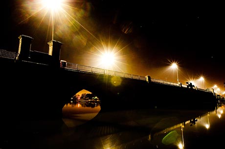 Cobden Bridge at night